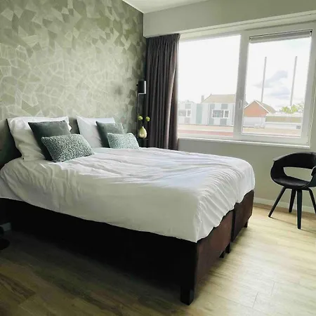 Xxl Group Stay, 24 Beds, Parking & Kitchen Access