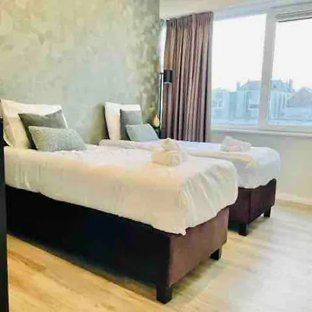 Xxl Group Stay, 24 Beds, Parking & Kitchen Access Apartment Raamsdonksveer