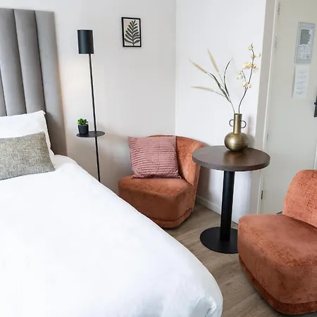 Xxl Group Stay, 24 Beds, Parking & Kitchen Access Apartment Raamsdonksveer