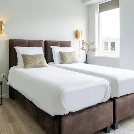 Xxl Group Stay, 24 Beds, Parking & Kitchen Access * Raamsdonksveer