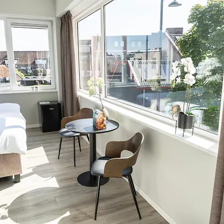 Apartment Xxl Group Stay, 24 Beds, Parking & Kitchen Access