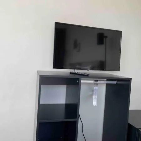 Xxl Group Stay, 24 Beds, Parking & Kitchen Access Appartement *