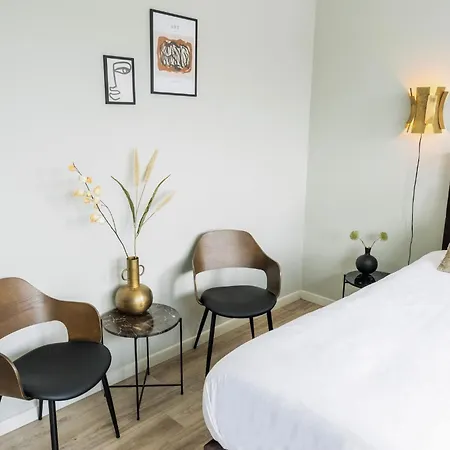 Xxl Group Stay, 24 Beds, Parking & Kitchen Access Appartement *